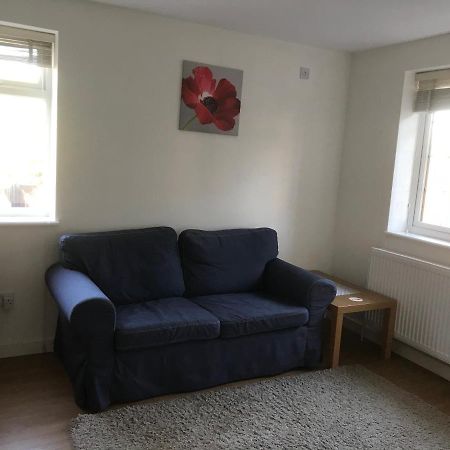 Large Private Room With En-Suite In The House For Professionals Staines-upon-Thames Exteriér fotografie